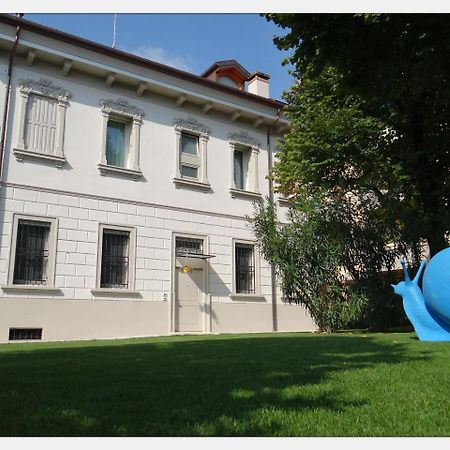 Frich B&B Verona Bagian luar foto