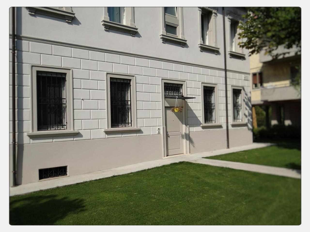 Frich B&B Verona Bagian luar foto